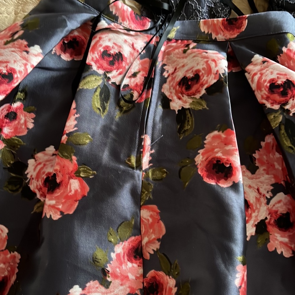 Two piece separate be party dress Darlan set - Picture 6 of 8